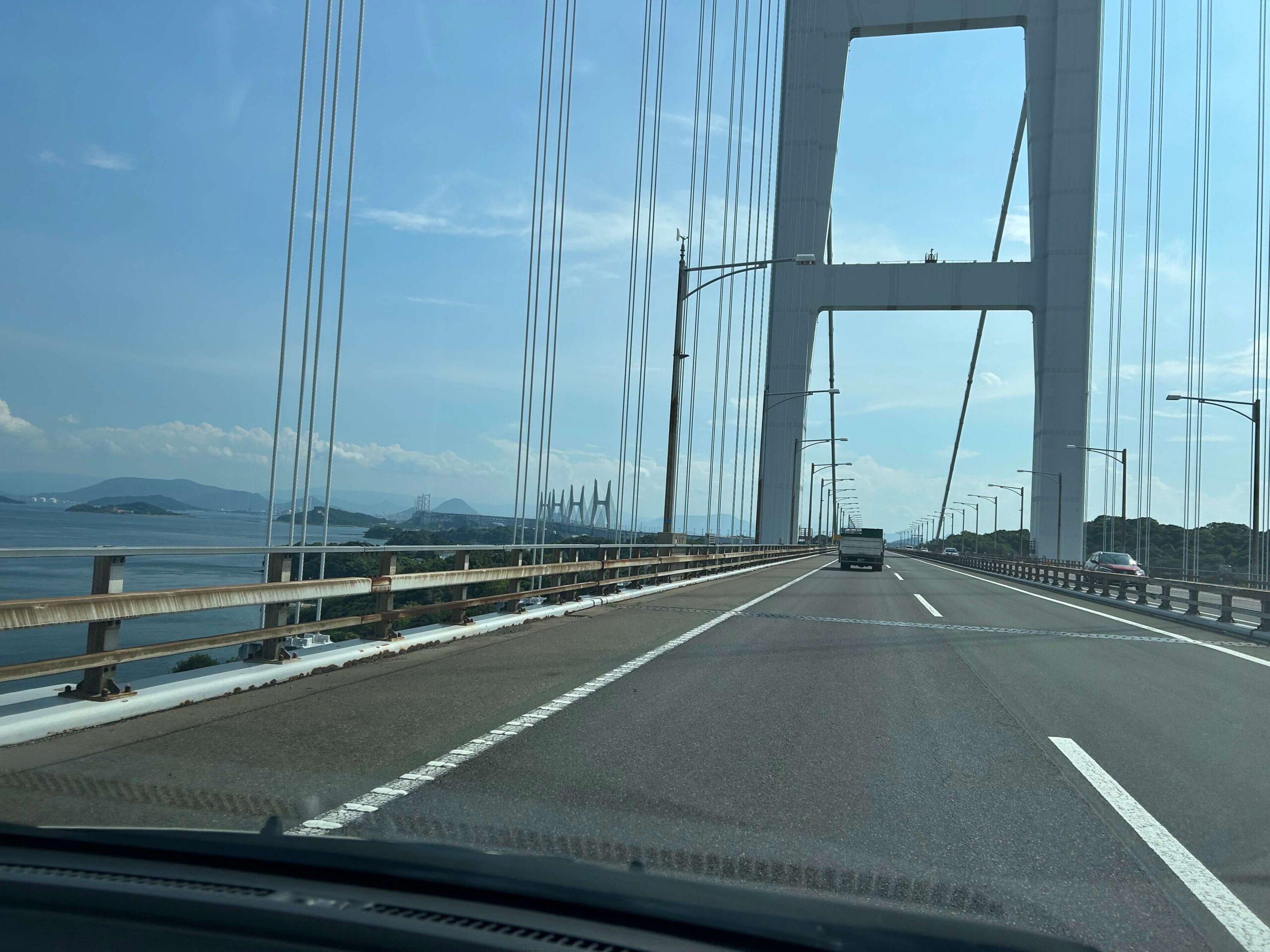 瀬戸大橋を渡る写真