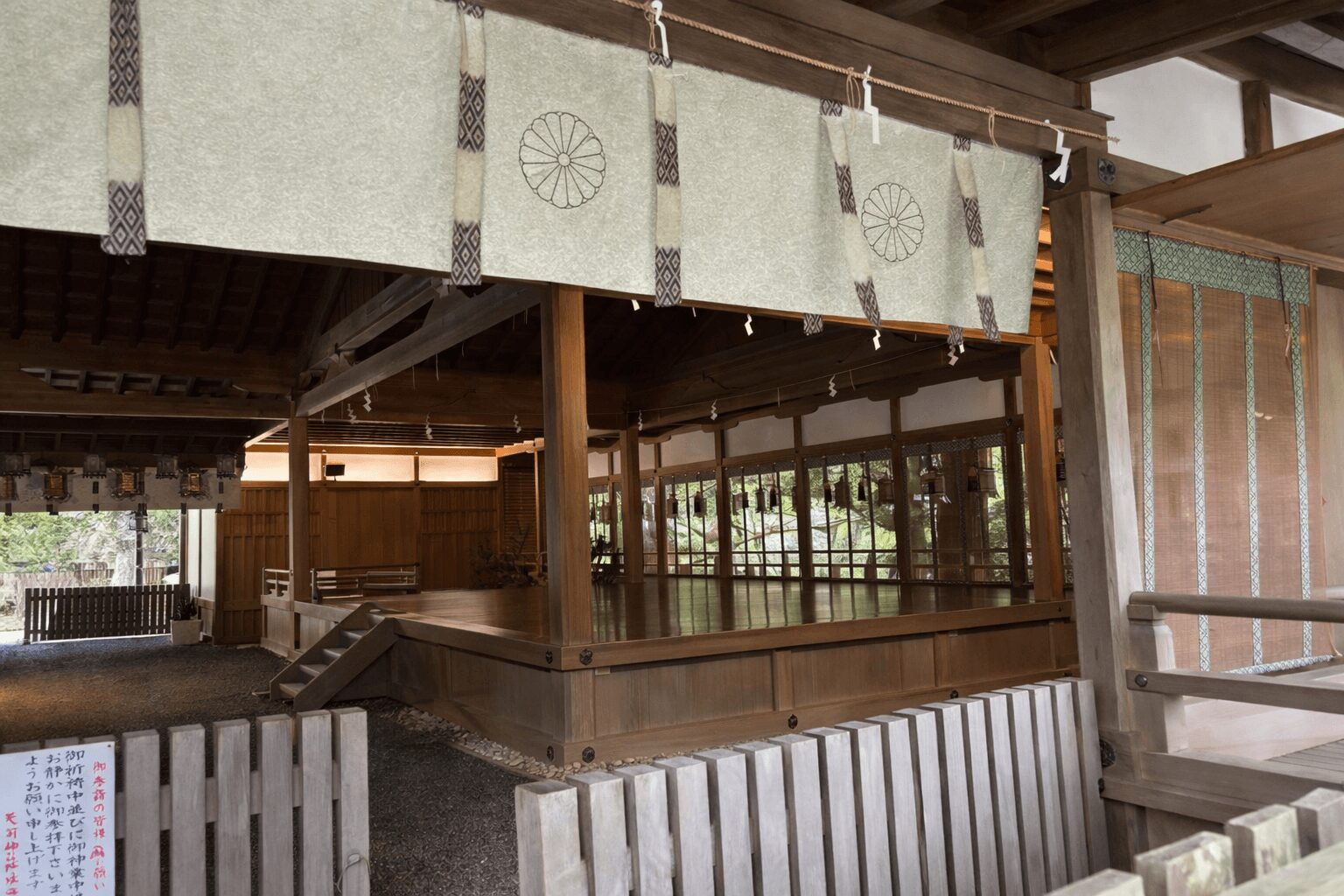 天河大弁財天社の能舞台