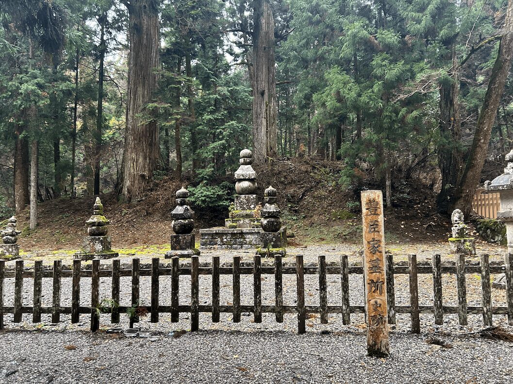 高野山奥之院にある豊臣家墓所の石塔群